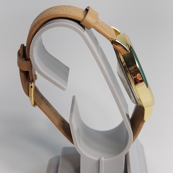 BWC Ladies Gold Tone Floral Embossed Faux Leather Watch, New Battery - Picture 5 of 11